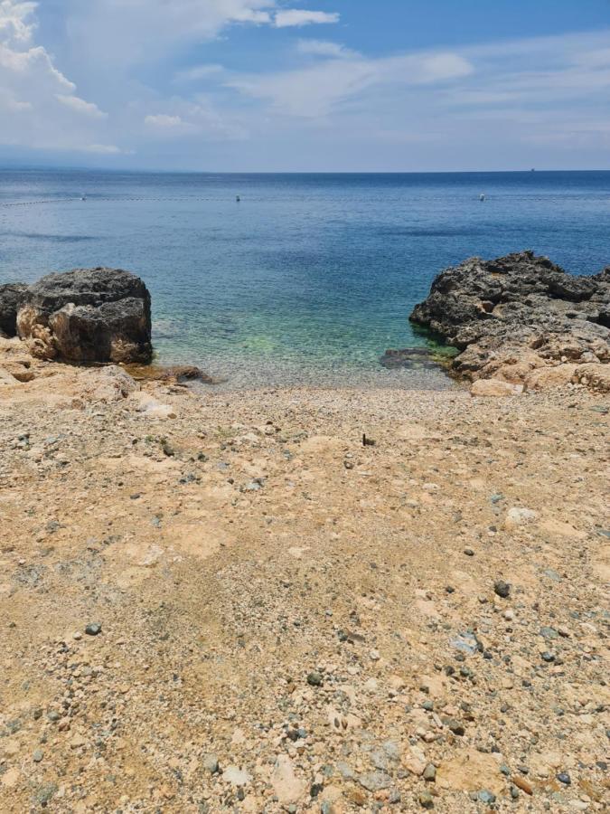 1Br Oceanfront At Arterra, Fast Wifi, Nflix, Kitchen Villa Lapu-Lapu City Esterno foto